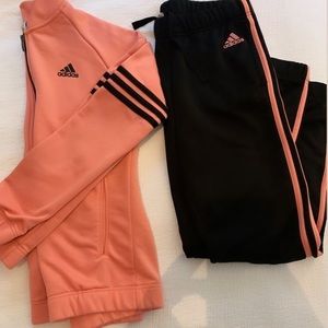 Adidas Track Suit 💫